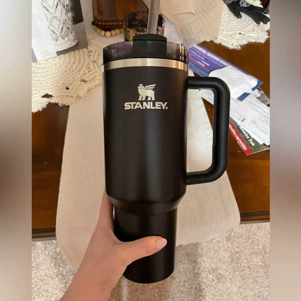 Stanley Matte Black 40oz Adventure Quencher - Picture 2 of 3